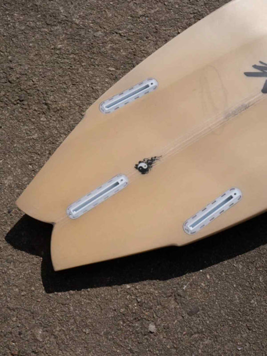 BOS Grim Ripper Surfboard 5ft 10 Futures - Peach